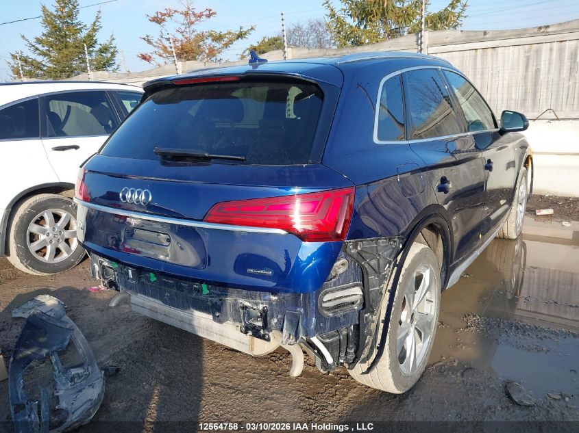 2022AUDIQ5|WA1EAAFY5N2112711