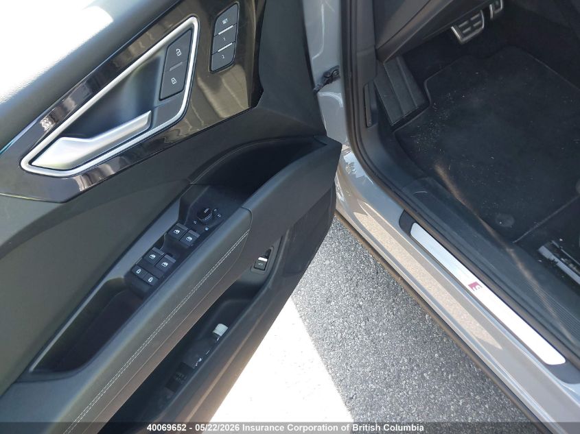 2022 AUDI Q4 | WA1M2AFZ6NP013903